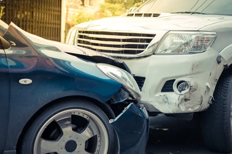 cheque de liquidación por accidente de coche